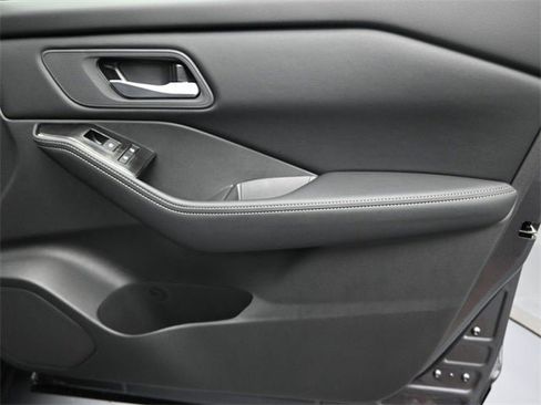 New 2026 Nissan Rogue SV image 28