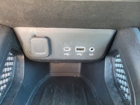 Used 2023 Chevrolet TrailBlazer RS AWD/4WD image 23