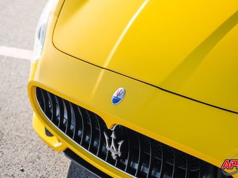 Used 2014 Maserati GranTurismo Sport RWD image 23