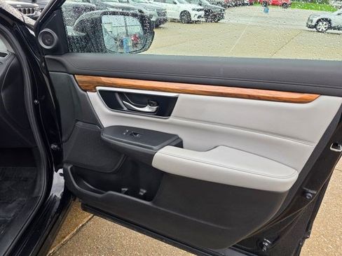 Used 2022 Honda CR-V Touring image 16