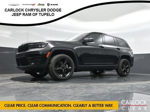 Used 2023 Jeep Grand Cherokee Altitude AWD/4WD image 49