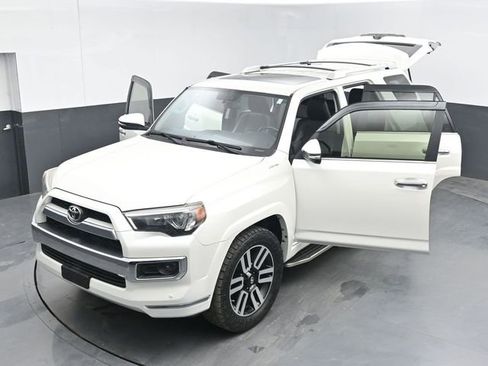 Used 2016 Toyota 4Runner Limited image 54