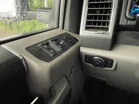 Used 2017 Ford F250 XLT AWD/4WD image 10