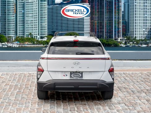 Used 2025 Hyundai Kona SEL image 6