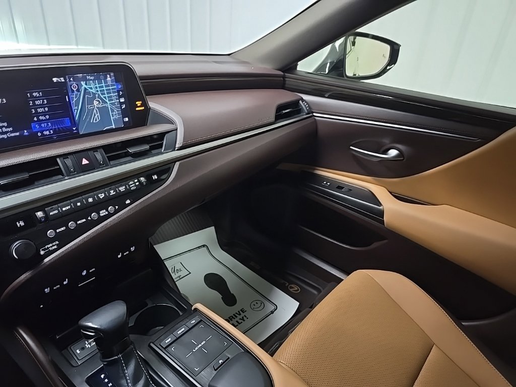 Used 2019 Lexus ES 300h w/ Premium Package FWD image 27