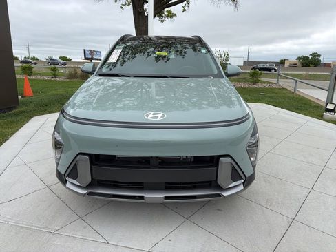New 2026 Hyundai Kona Limited FWD image 8