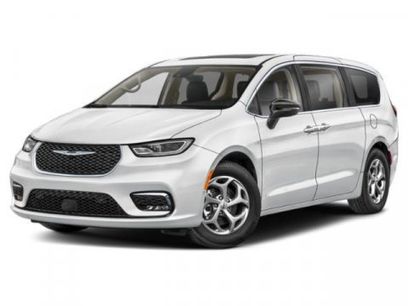 Used 2026 Chrysler Pacifica Limited w/ S Appearance Package