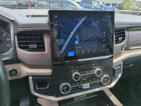 Used 2024 Ford Expedition Limited AWD/4WD image 28