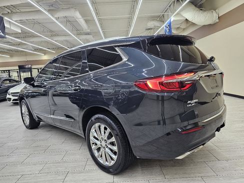 Used 2018 Buick Enclave Premium w/ Experience Buick Package FWD image 8
