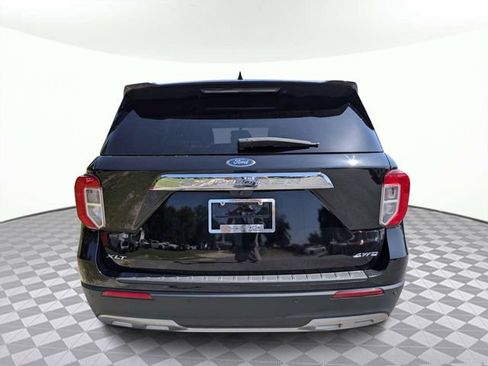 Used 2023 Ford Explorer XLT w/ Equipment Group 202A AWD/4WD image 5