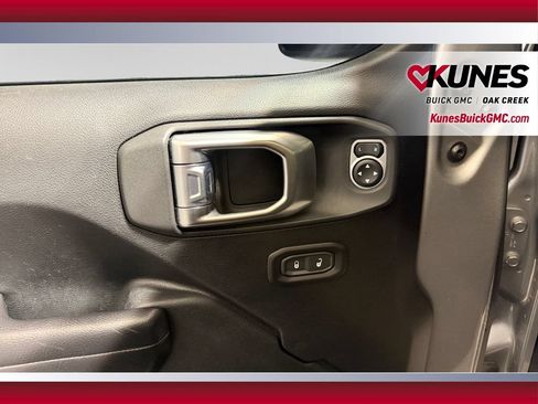 Used 2020 Jeep Gladiator Sport w/ Quick Order Package 24S AWD/4WD image 21