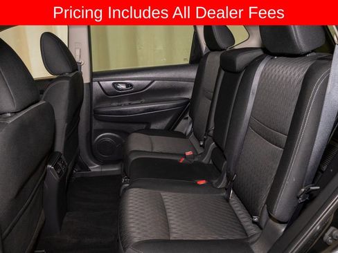 Used 2018 Nissan Rogue SV FWD image 8