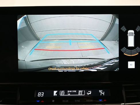 Used 2025 Toyota Sienna XSE image 21