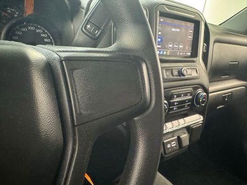 Used 2021 Chevrolet Silverado 1500 Custom Trail Boss AWD/4WD image 17