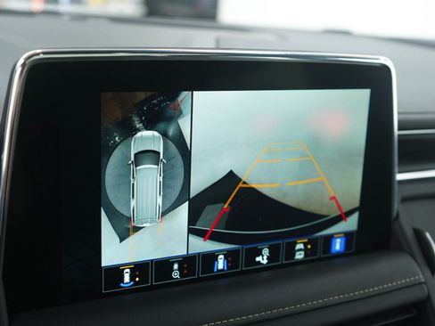 Used 2023 GMC Yukon SLT image 25