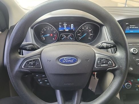 Used 2018 Ford Focus SE image 17