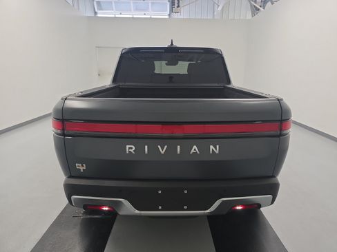 Used 2024 Rivian R1T Adventure AWD/4WD image 4
