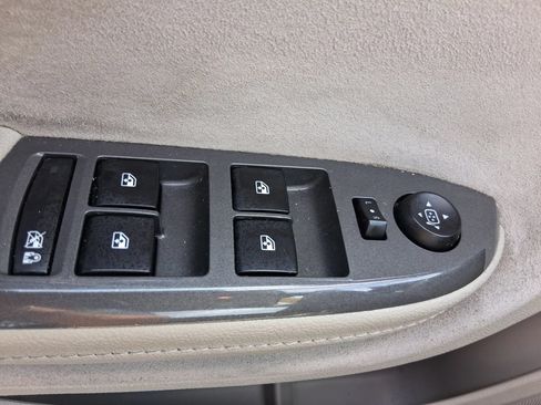 Used 2013 Chevrolet Volt Premium w/ Premium Trim Package FWD image 22
