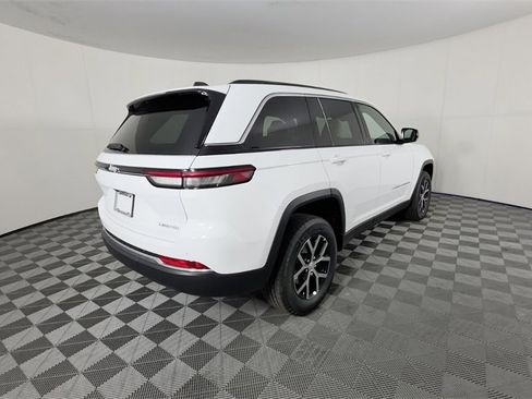 New 2025 Jeep Grand Cherokee Limited image 4