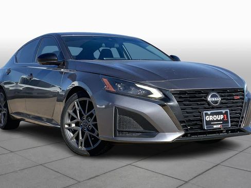 Used 2023 Nissan Altima 2.0 SR image 6