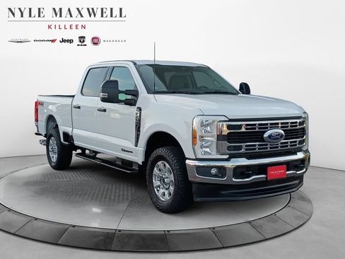 Used 2024 Ford F250 XLT w/ FX4 Off-Road Package AWD/4WD image 2
