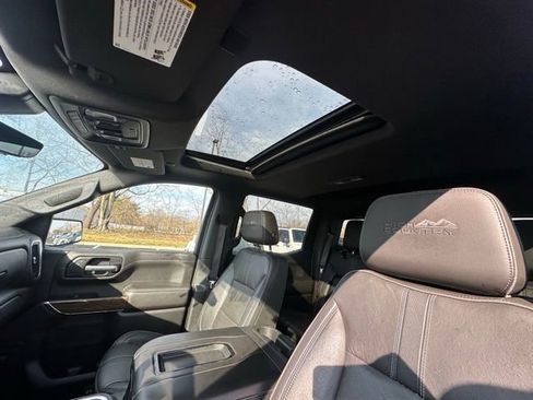 Used 2019 Chevrolet Silverado 1500 High Country w/ Technology Package image 27