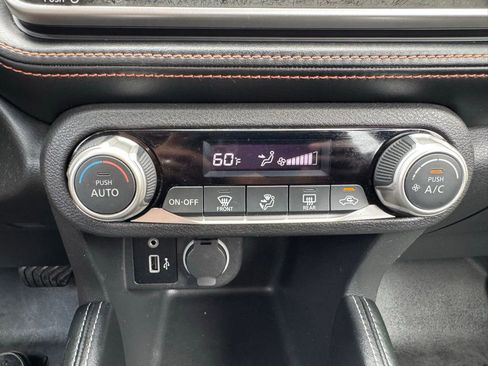 Used 2018 Nissan Kicks SR FWD image 23