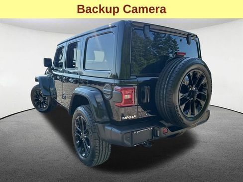 Used 2025 Jeep Wrangler Unlimited Sahara w/ Safety Group AWD/4WD image 10