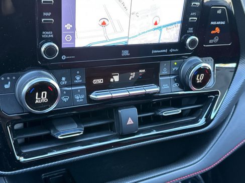 Certified 2022 Toyota Highlander XSE image 30