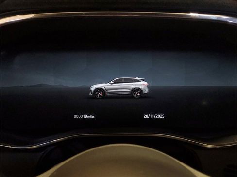 New 2026 Jaguar F-PACE SVR image 14