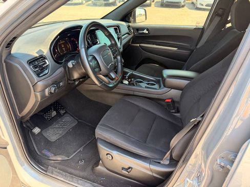 Used 2023 Dodge Durango GT RWD image 5