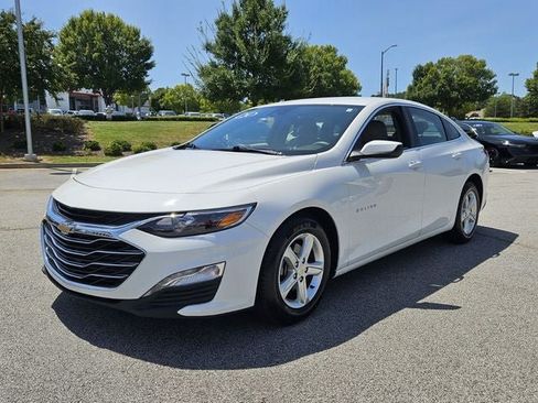 Used 2024 Chevrolet Malibu LT FWD image 4