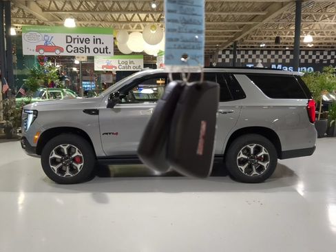 Used 2026 GMC Yukon AT4 Ultimate w/ LPO, Illumination Package AWD/4WD image 4