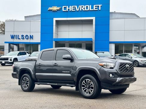 Used 2021 Toyota Tacoma TRD Sport image 1