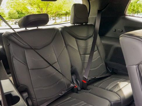 Certified 2025 Cadillac XT6 Premium Luxury w/ Platinum Package image 17