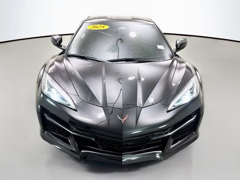 Used 2025 Chevrolet Corvette Z06 RWD image 2