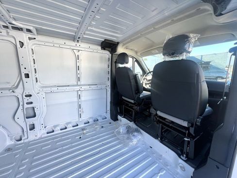 Used 2023 RAM ProMaster 2500 image 9
