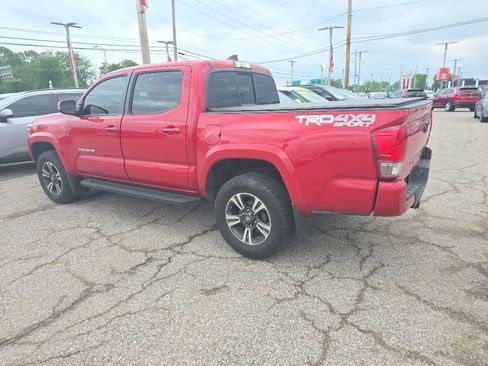 Used 2016 Toyota Tacoma TRD Sport w/ Towing Package AWD/4WD image 6