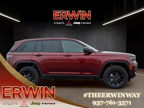 Certified 2024 Jeep Grand Cherokee Altitude AWD/4WD image 8