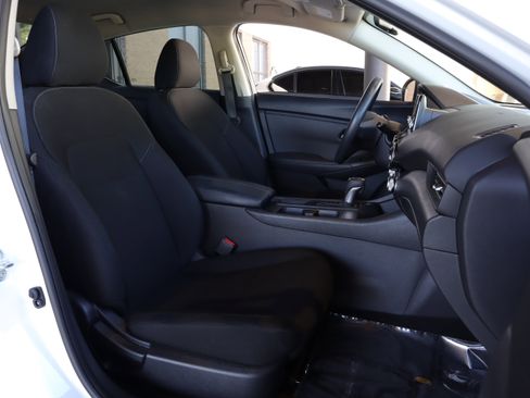 Used 2024 Nissan Sentra S image 29