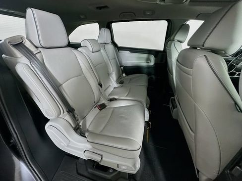 Certified 2024 Honda Odyssey Elite image 9
