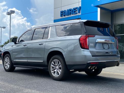 Used 2023 GMC Yukon XL Denali RWD image 3