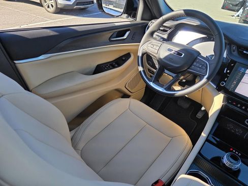 New 2026 Jeep Grand Cherokee Limited RWD image 27