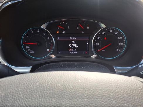 Used 2023 Chevrolet Traverse LT image 16