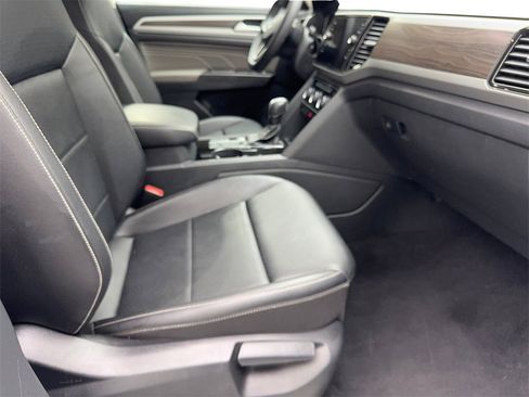 Used 2023 Volkswagen Atlas SE w/ Panoramic Sunroof Package image 48