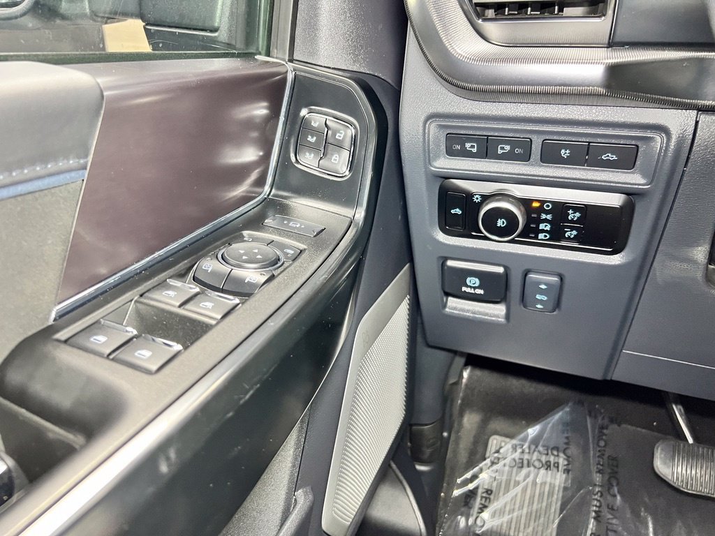 Used 2024 Ford F150 Platinum AWD/4WD image 24