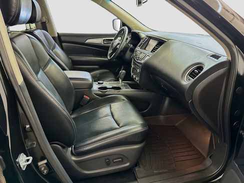 Used 2017 Nissan Pathfinder SL w/ SL Tech Package image 34