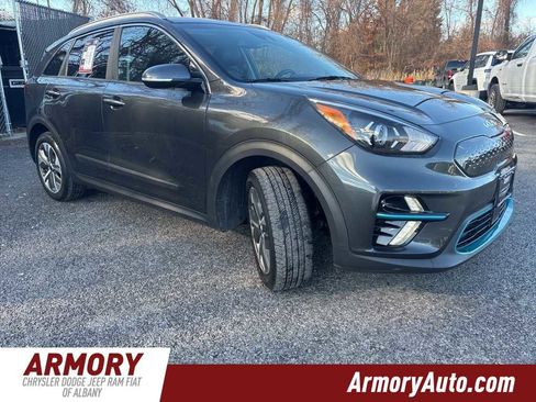 Used 2022 Kia Niro EX w/ Cold Weather Package image 3