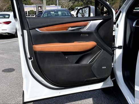 Used 2023 Cadillac XT5 Premium Luxury w/ Technology Package image 17