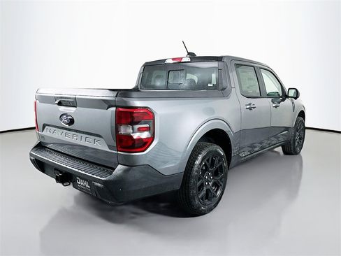 New 2026 Ford Maverick Lariat w/ Black Appearance Package image 7